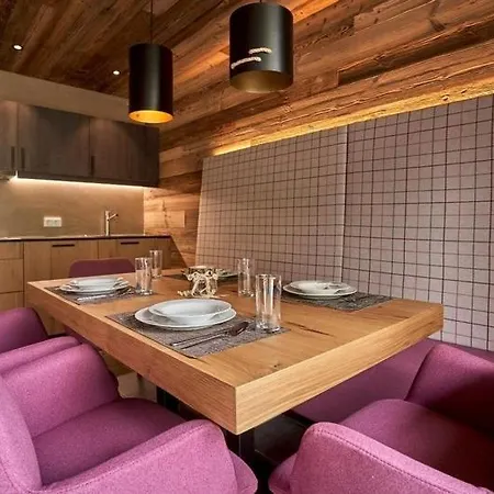 4br Amazing Next To The Ski Slops Chalet